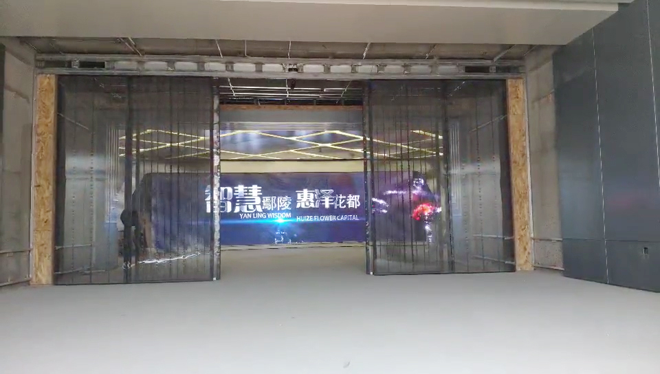 河南透明屏移动门项目案例,透明LED移动门