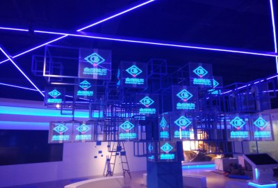异形LED透明屏飞利浦展厅树型结构项目