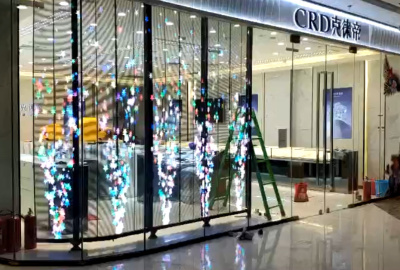 珠宝店橱窗led透明屏-新疆乌鲁木齐万达广场 克徕帝案例展示