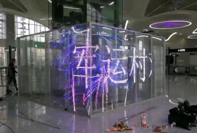 武汉市江夏区地铁站led透明屏案例展示